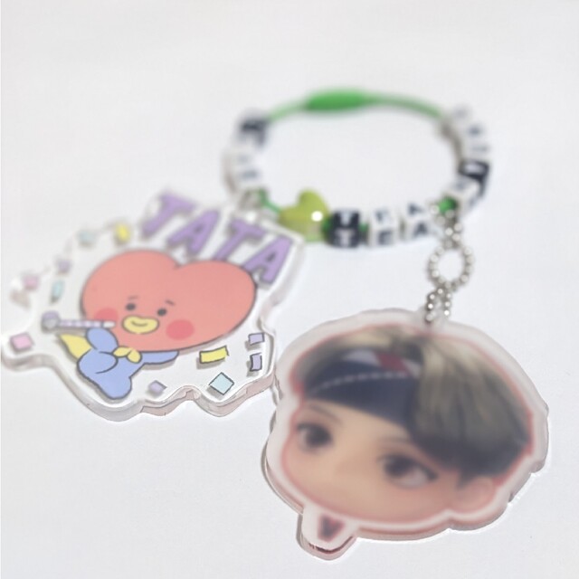 防弾少年団(BTS)(ボウダンショウネンダン)の💜BTS  TAEHYUNG キーホルダー💜TinyTAN &TATA テテ レディースのファッション小物(キーホルダー)の商品写真