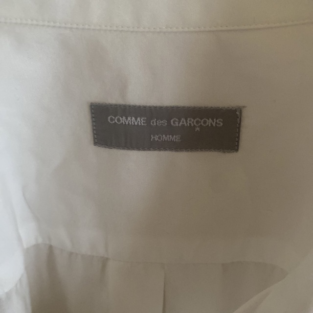 COMME des GARCONS(コムデギャルソン)のコムデギャルソン　メンズYシャツ　白 メンズのトップス(シャツ)の商品写真