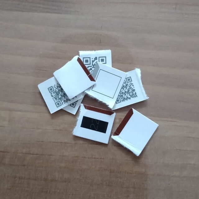 iQOSパックコード「QR」1000枚 メンズのファッション小物(タバコグッズ)の商品写真