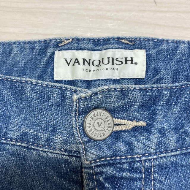 VANQUISH(ヴァンキッシュ)のVANQUISH ヴァンキッシュ■ハードリメイク バイカー タイトフィットデニム メンズのパンツ(デニム/ジーンズ)の商品写真