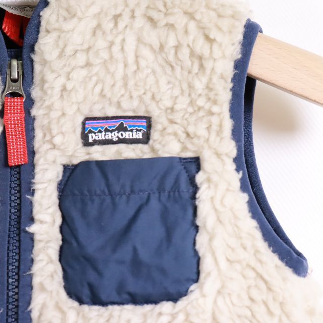 patagonia(パタゴニア)のpatagonia　パタゴニア　ベスト　4T　　 メンズのジャケット/アウター(ダウンベスト)の商品写真