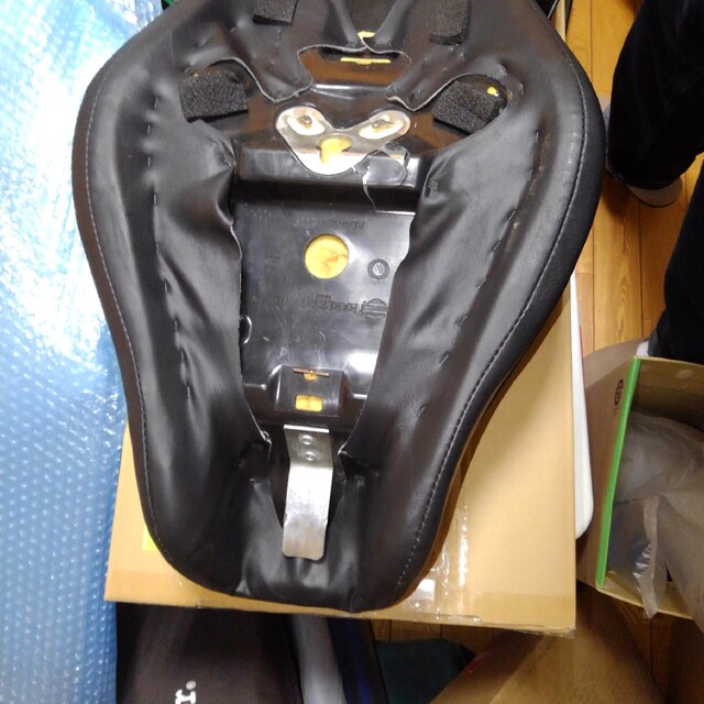 ハーレーダビットソン スポーツスター シート XL883L 04~ 美品 24H