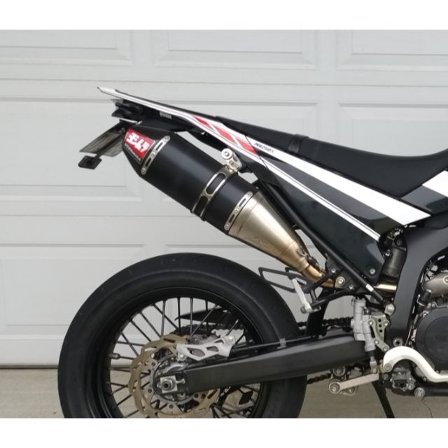 YOSHIMURA(ヨシムラ)のWR250R/XヨシムラスリップオンRS-4Jサイクロン カーボンエンド SM 自動車/バイクのバイク(パーツ)の商品写真