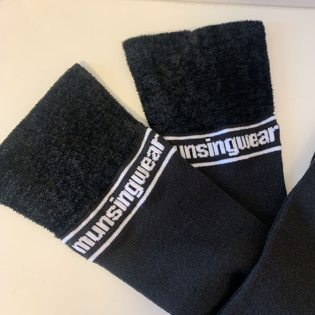 Munsingwear(マンシングウェア)のMunsingwear ニーハイソックス color black スポーツ/アウトドアのゴルフ(ウエア)の商品写真