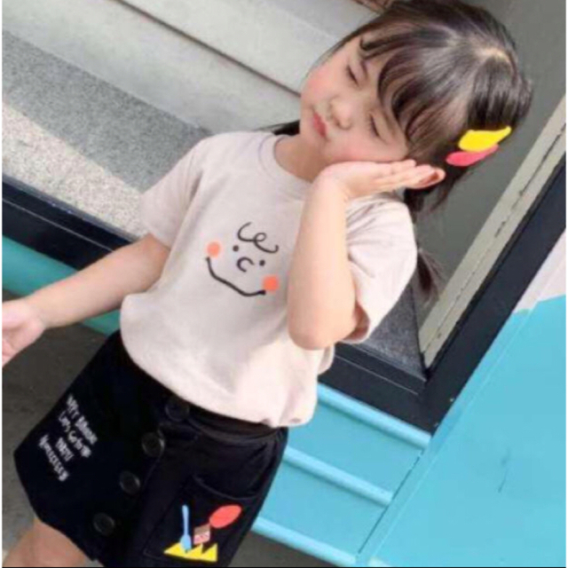 夏 子供服 男女兼用 可愛い スマイル Tシャツ ベージュ 100cm 即購OK キッズ/ベビー/マタニティのキッズ服女の子用(90cm~)(Tシャツ/カットソー)の商品写真