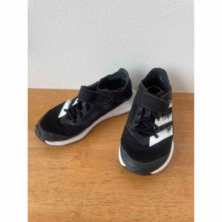 アディダス(adidas)のadidas　黒スニーカー　18㎝(スニーカー)