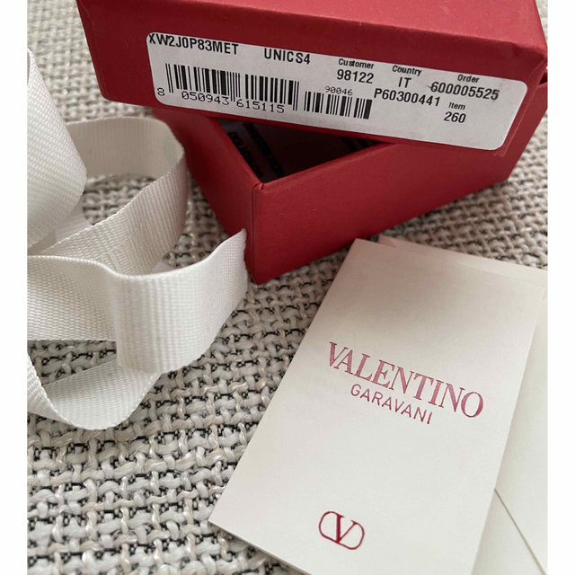 valentino garavani(ヴァレンティノガラヴァーニ)のVALENTINO ヴァレンティノ VLOGOピアス レディースのアクセサリー(ピアス)の商品写真