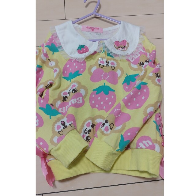 EARTHMAGIC(アースマジック)の専用 キッズ/ベビー/マタニティのキッズ服女の子用(90cm~)(Tシャツ/カットソー)の商品写真