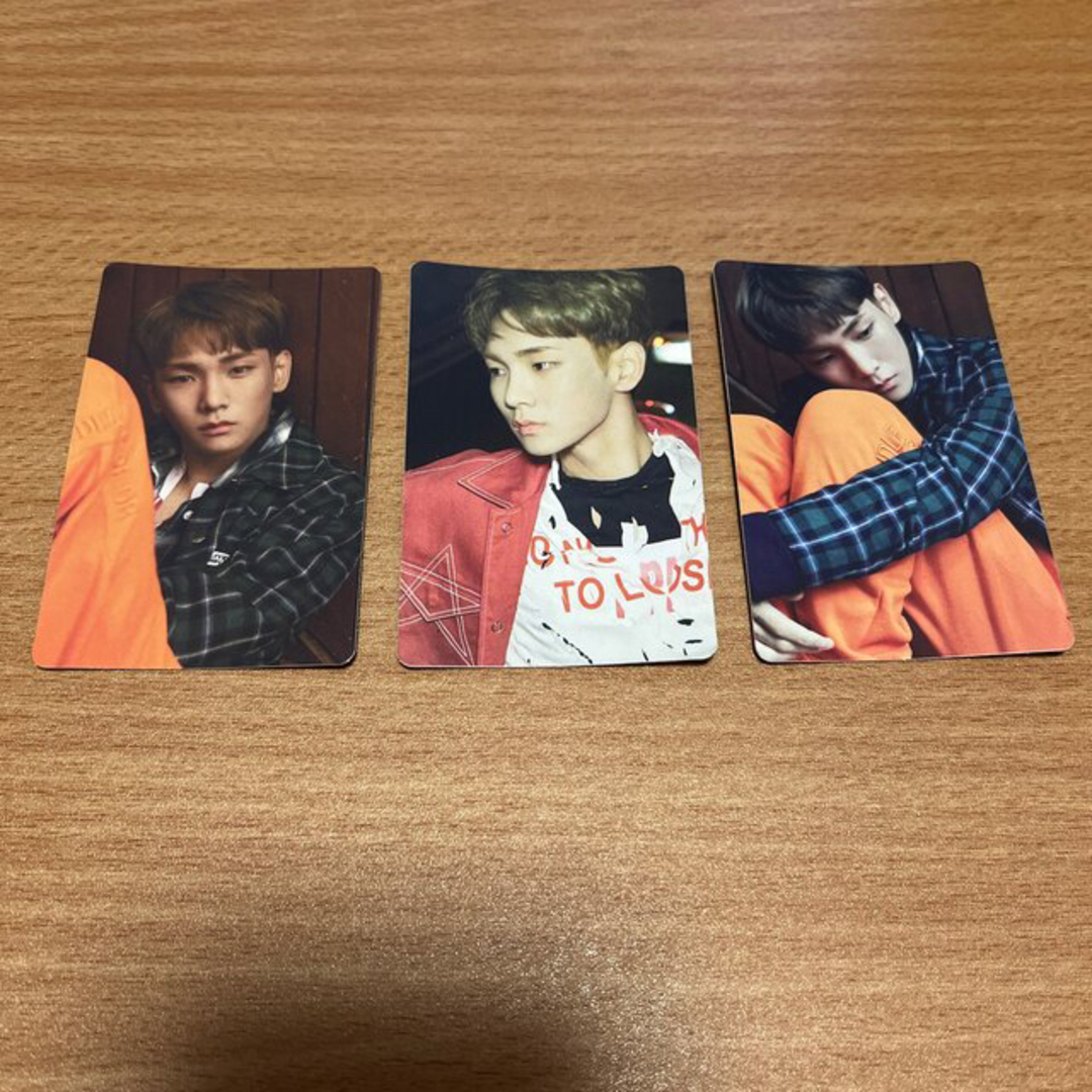 SHINee(シャイニー)のSHINee 1and1 ステッカー 3枚セット★KEY エンタメ/ホビーのタレントグッズ(アイドルグッズ)の商品写真