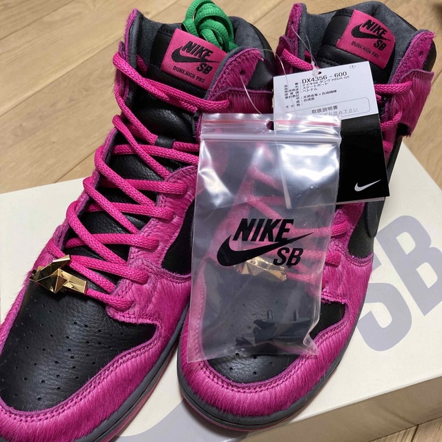 NIKE(ナイキ)のRun The Jewels × Nike SB Dunk High メンズの靴/シューズ(スニーカー)の商品写真