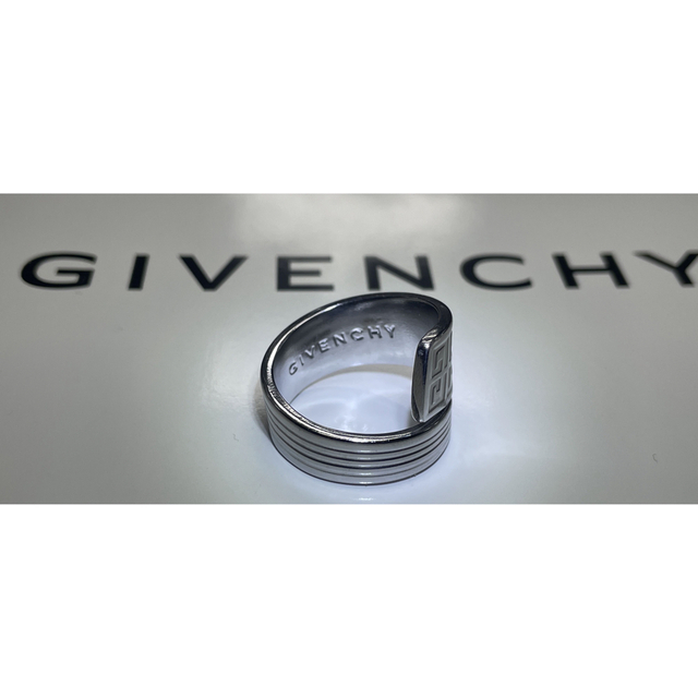 GIVENCHY(ジバンシィ)のGIVENCHY リング 【サイズオーダー可能】 メンズのアクセサリー(リング(指輪))の商品写真