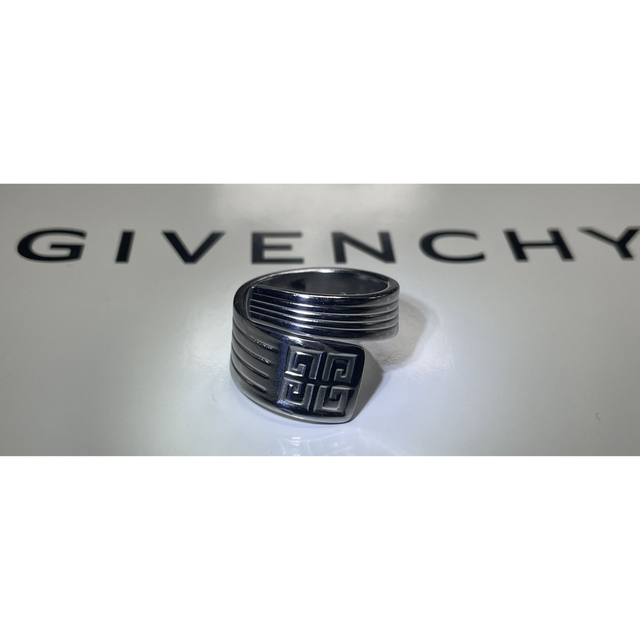 GIVENCHY(ジバンシィ)のGIVENCHY リング 【サイズオーダー可能】 メンズのアクセサリー(リング(指輪))の商品写真