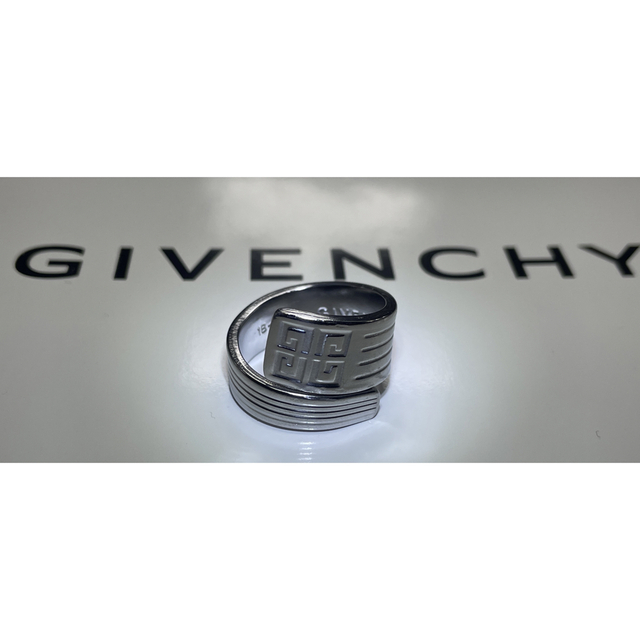 GIVENCHY(ジバンシィ)のGIVENCHY リング 【サイズオーダー可能】 メンズのアクセサリー(リング(指輪))の商品写真