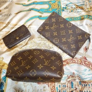 【タイムセール中♪】LOUISVUITTON◆ポーチ２点セット おまけ付き