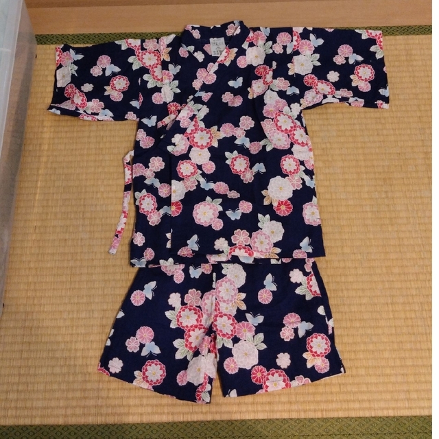 古着　甚平　130 　女の子 キッズ/ベビー/マタニティのキッズ服女の子用(90cm~)(甚平/浴衣)の商品写真