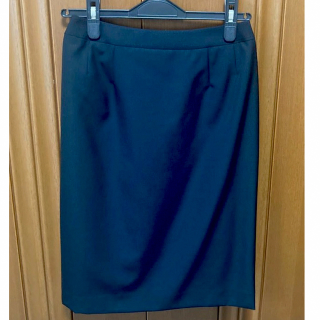 COMME CA ISM(コムサイズム)のスカート　ブラック　新品　M レディースのスカート(ひざ丈スカート)の商品写真