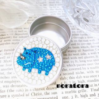 スワロフスキー(SWAROVSKI)の小物入れ　アニマル　キッズ　お菓子入れ　スワロフスキー　送料無料　サイ(小物入れ)