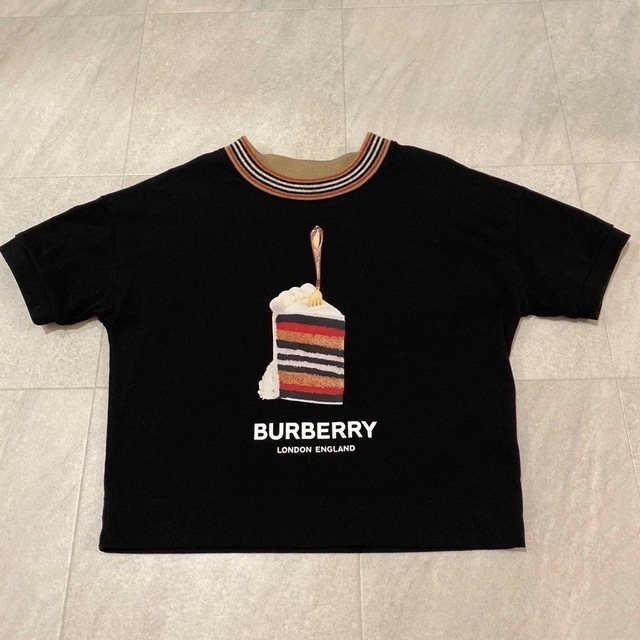 6Y116cm記名バーバリー　Tシャツ　2枚セット