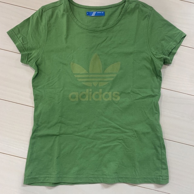 adidas(アディダス)のadidasTシャツ Mサイズ レディースのトップス(Tシャツ(半袖/袖なし))の商品写真