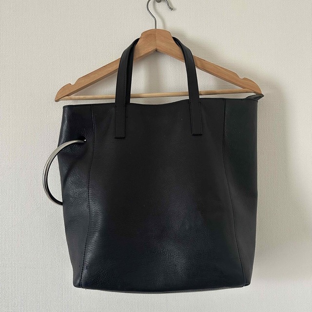 DRIES VAN NOTEN(ドリスヴァンノッテン)のDRIES VAN NOTEN 21aw LARGE RING TOTE BAG レディースのバッグ(トートバッグ)の商品写真