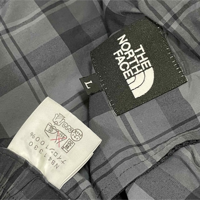 THE NORTH FACE(ザノースフェイス)のノースフェイス　クラスファイブカーゴショーツ メンズL グレー系チェック メンズのパンツ(ショートパンツ)の商品写真