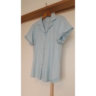 ジーユー(GU)の【新品】最終値下げ   gu  シャツ(Tシャツ(半袖/袖なし))