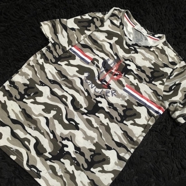 MONCLER(モンクレール)の【GW特価】モンクレール　Tシャツ メンズのトップス(Tシャツ/カットソー(半袖/袖なし))の商品写真