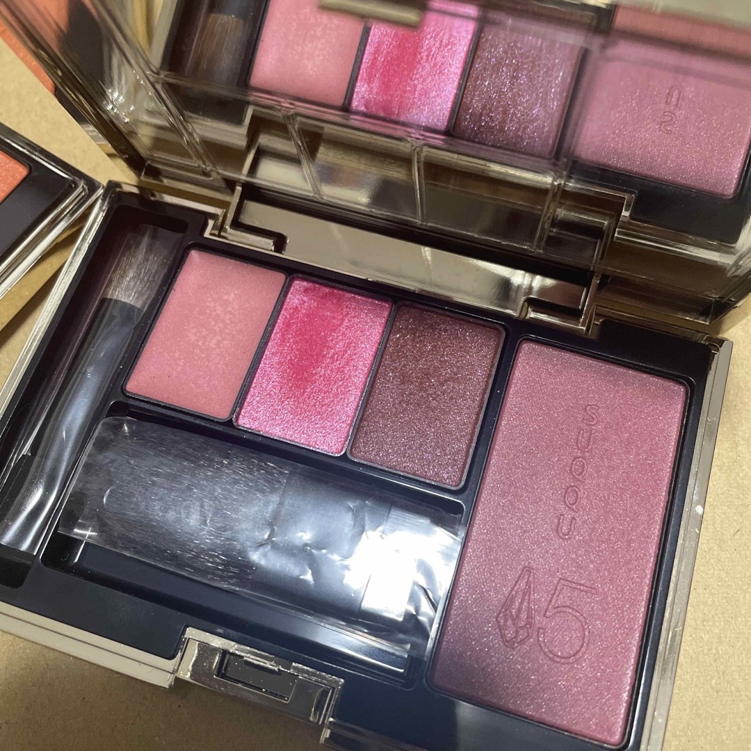 ★週末限定価格★SUQQU アイシャドウパレット SUQQU(スック) / シグニチャー カラー アイズの公式商品情報
