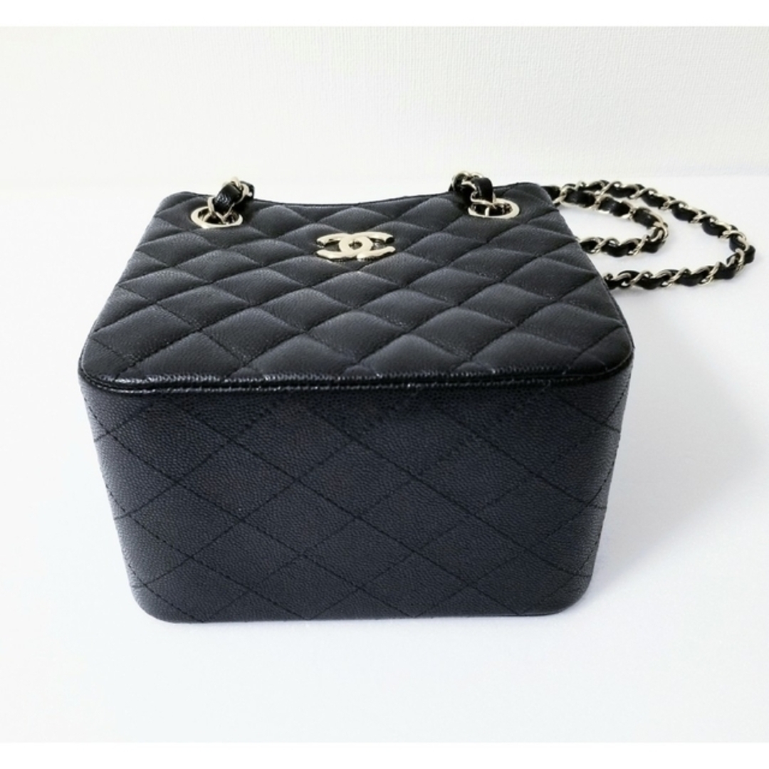 業界最安値 CHANEL✨シャネル 22s フラップチェ ショルダーバッグ