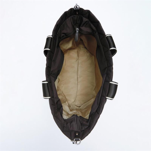 ❤️新品未使用❤️ ZARA ナイロン 大型 トートバッグ ショルダー 黒 レディースのバッグ(ショルダーバッグ)の商品写真