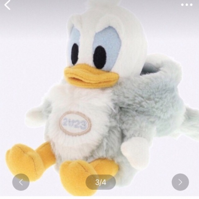 Disney(ディズニー)のみきまる様専用　ぬいぐるみバッチ　ドナルドダック　新品 エンタメ/ホビーのおもちゃ/ぬいぐるみ(キャラクターグッズ)の商品写真