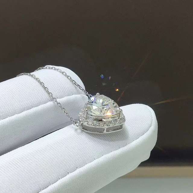 【newカラー】2ct ハートモアサナイト  ネックレス　 k18