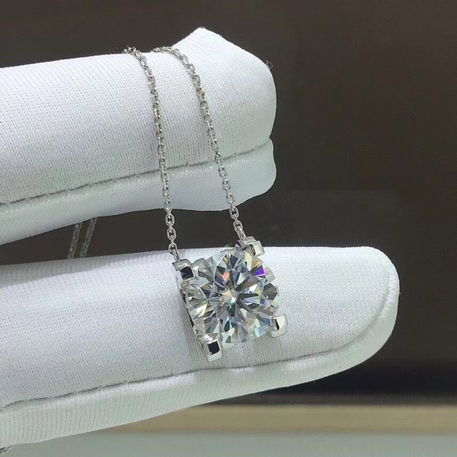 newカラー】3.0ct ハートモアサナイト ネックレス k18 - ネックレス