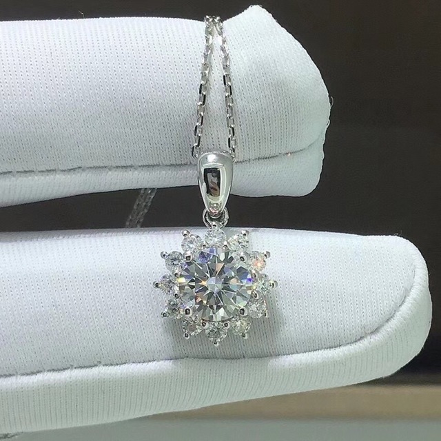 【newカラー】1.0ct ハートモアサナイト  ネックレス　 k18