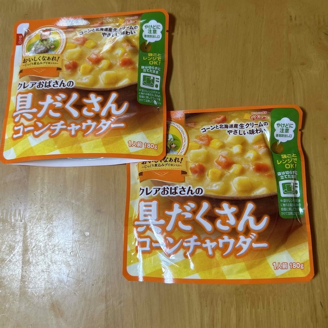 グリコ(グリコ)のレトルト　コーンチャウダー　2袋 食品/飲料/酒の加工食品(レトルト食品)の商品写真