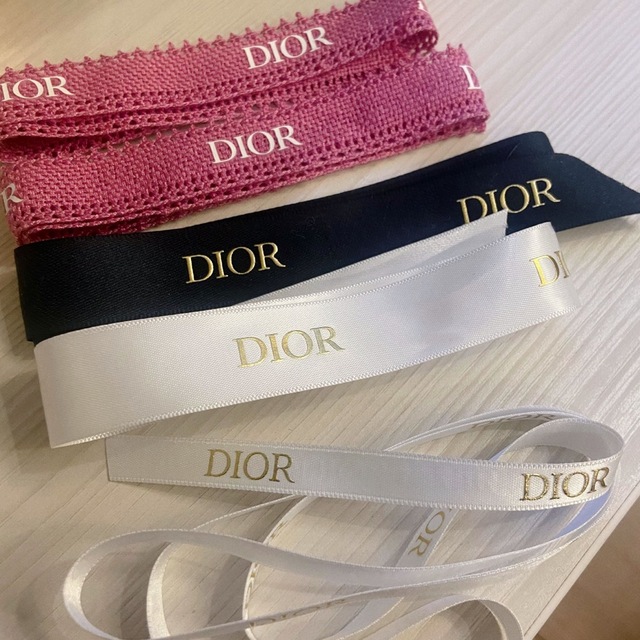 Dior(ディオール)のDIOR dior リボン ５本セット インテリア/住まい/日用品のオフィス用品(ラッピング/包装)の商品写真