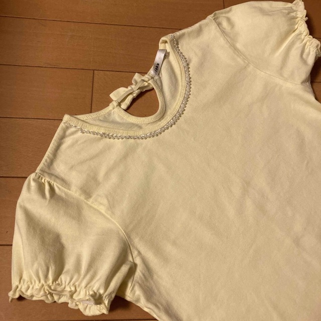 ikka(イッカ)のイッカ　キッズTシャツ(イエロー) キッズ/ベビー/マタニティのキッズ服女の子用(90cm~)(Tシャツ/カットソー)の商品写真