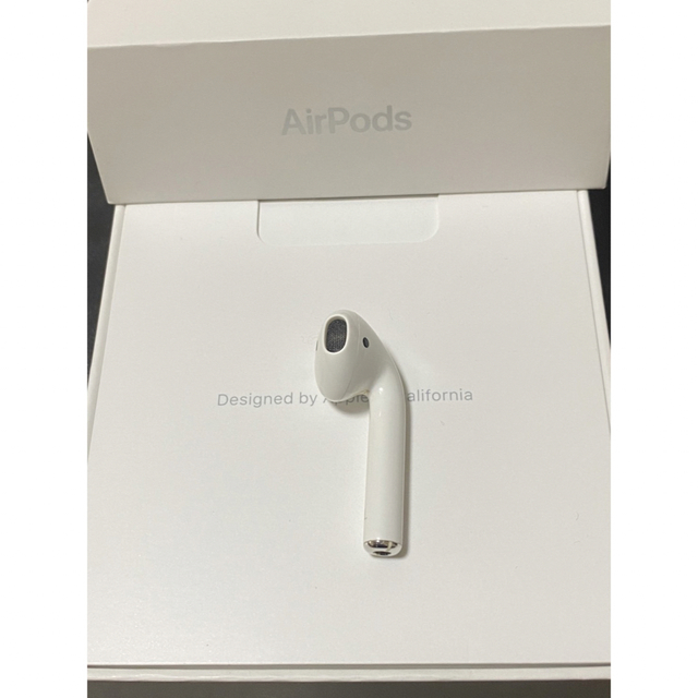 Apple(アップル)のエアーポッズ AirPods 第一世代 L 左耳のみ  スマホ/家電/カメラのオーディオ機器(ヘッドフォン/イヤフォン)の商品写真