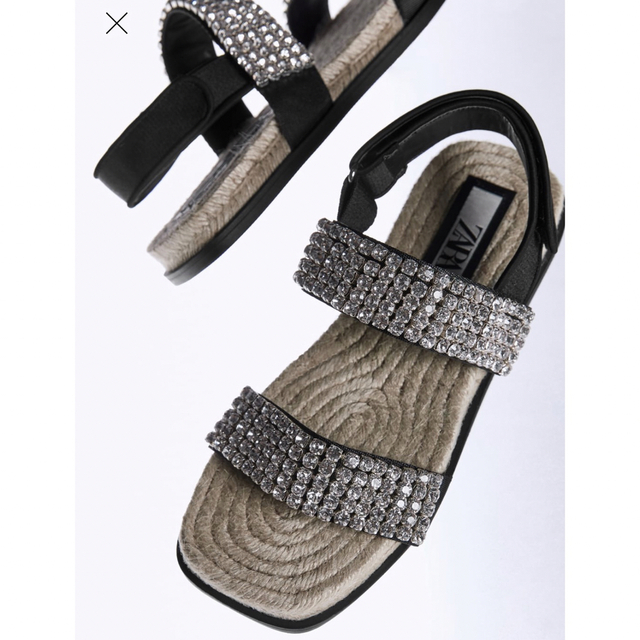 ZARA(ザラ)のZARA⭐︎ビジューサンダル レディースの靴/シューズ(サンダル)の商品写真