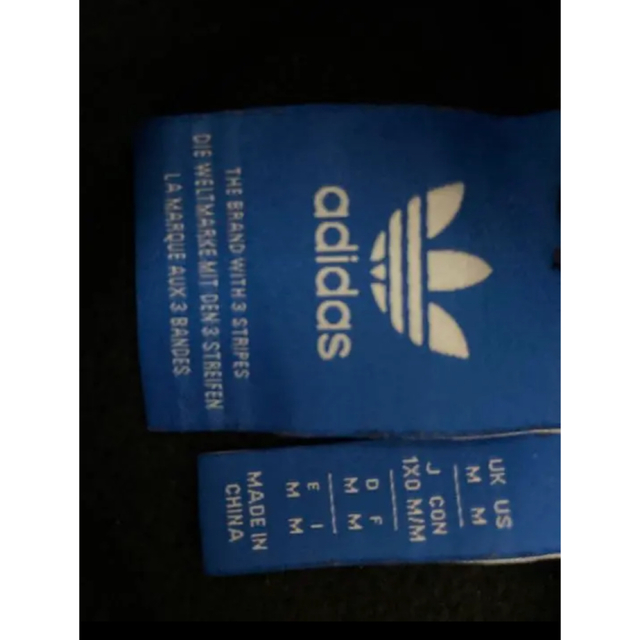 adidas(アディダス)のadidas アームロゴ　パーカー メンズのトップス(パーカー)の商品写真