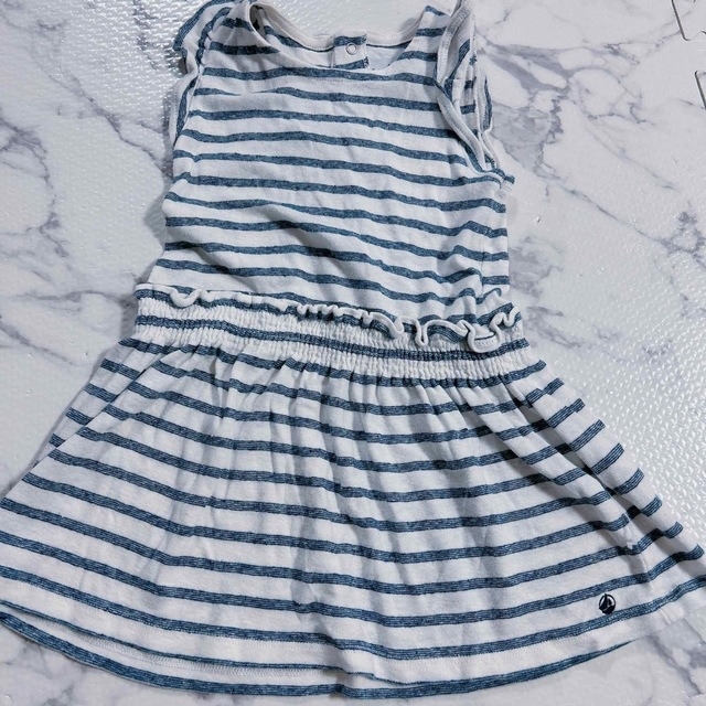 PETIT BATEAU(プチバトー)のサマーワンピース キッズ/ベビー/マタニティのベビー服(~85cm)(ワンピース)の商品写真