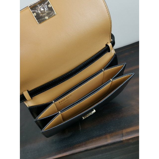 大人気】LOEWE ロエベ ゴヤ アコーディオンクラッチ ブラック | www