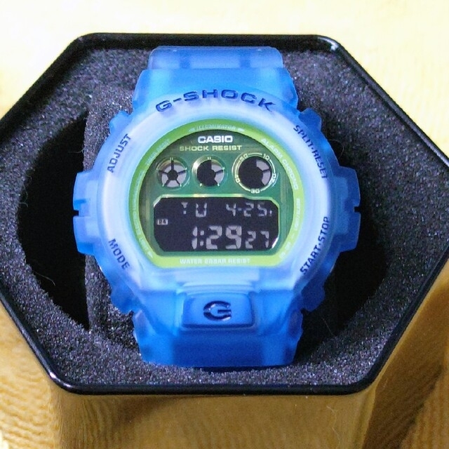 G-SHOCK(ジーショック)の※送料無料※【G-SHOCK】DW-6900LS-2JF【Gショック】 メンズの時計(腕時計(デジタル))の商品写真