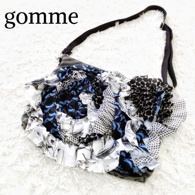 ゴム フリルをふんだんに使ったショルダーバッグ  花柄 ペイズリー A4収納可能