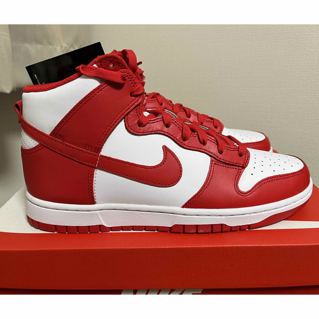 NIKE(ナイキ)のNike Dunk HighChampionship White and Red メンズの靴/シューズ(スニーカー)の商品写真