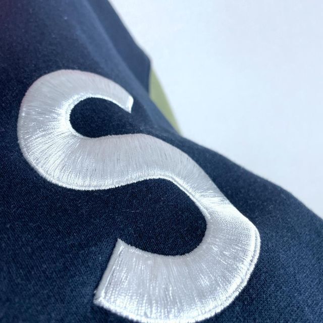 再再再..販 【美品☆Lサイズ☆即完売モデル】シュプリーム Sロゴ刺繍