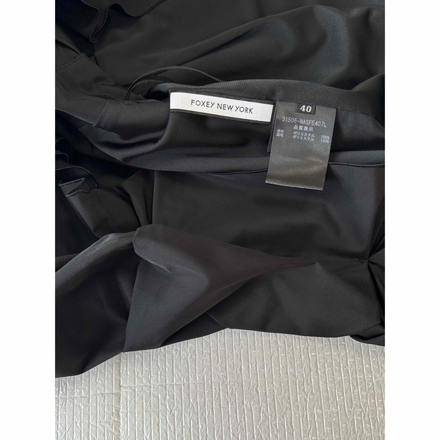 FOXEY NEW YORK(フォクシーニューヨーク)の極美品 洗える♡ふんわりフレアスカート  ブラック 40 レディースのスカート(ひざ丈スカート)の商品写真