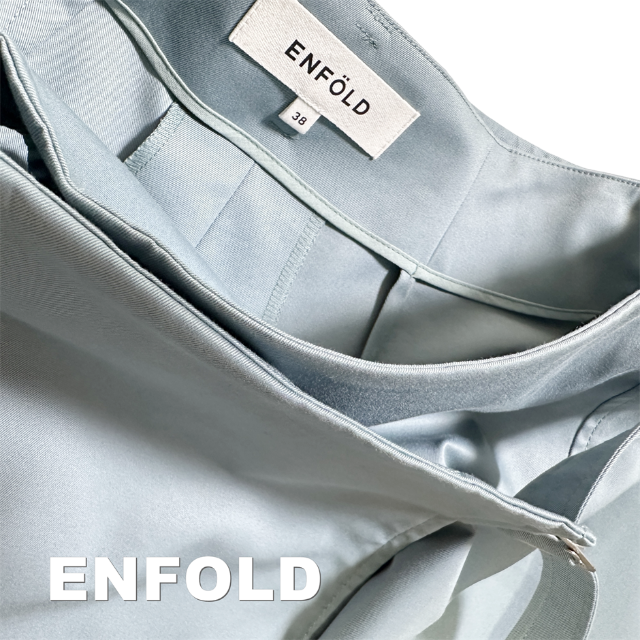 ENFOLD(エンフォルド)の【ENFOLD】エンフォルド シャンブレーギャバ トレンチロング ラップスカート レディースのスカート(ロングスカート)の商品写真