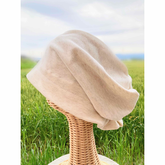 オフホワイトの医療用帽子　日よけ帽子　保護帽子 ハンドメイドのファッション小物(帽子)の商品写真