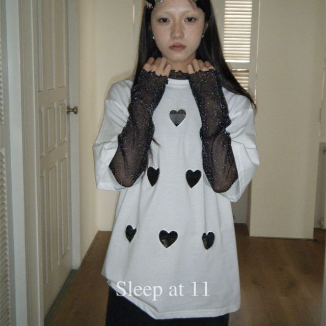 "Sleepat11" ハートカットアウト オーバーサイズTシャツ ホワイト